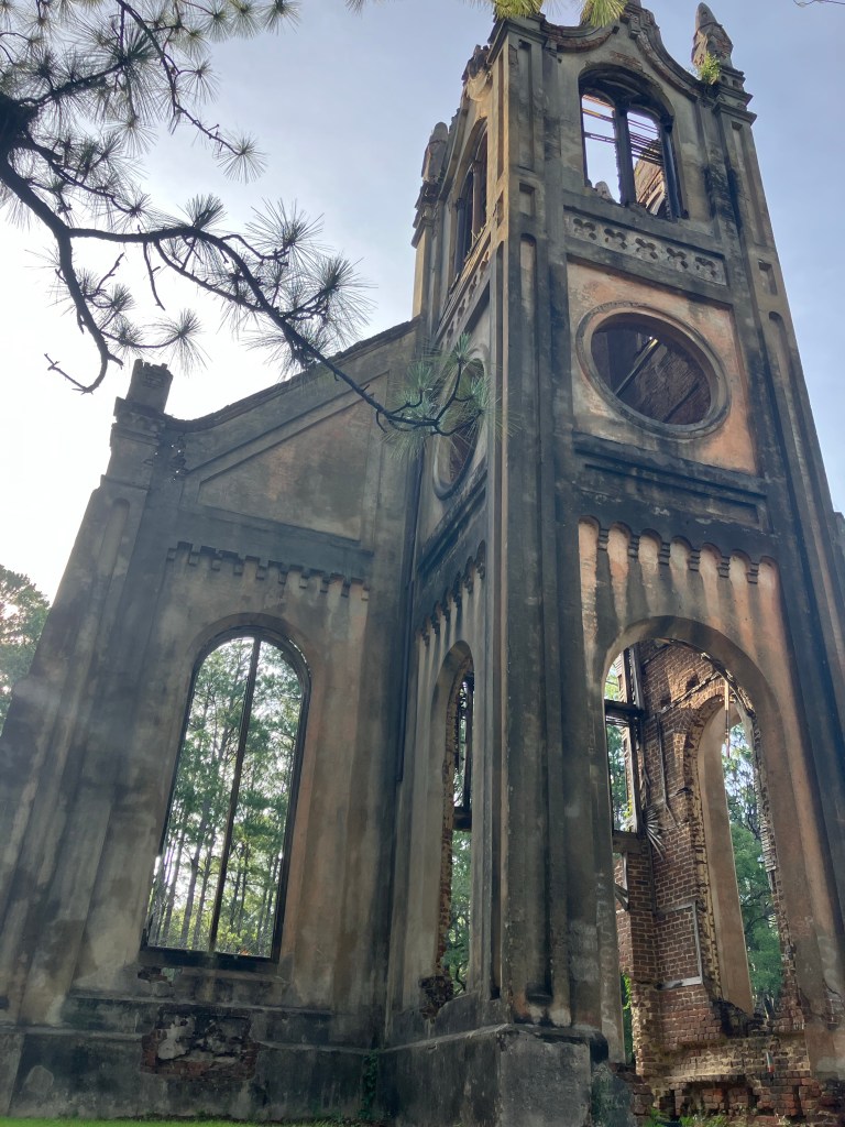 Tower and round window of Prince Frederick's Chapel ruins